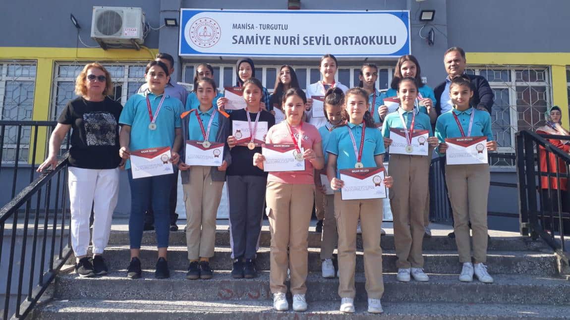Okulumuz Küçük Kızlar Hentbol Takımımız Türkiye Finallerinde
